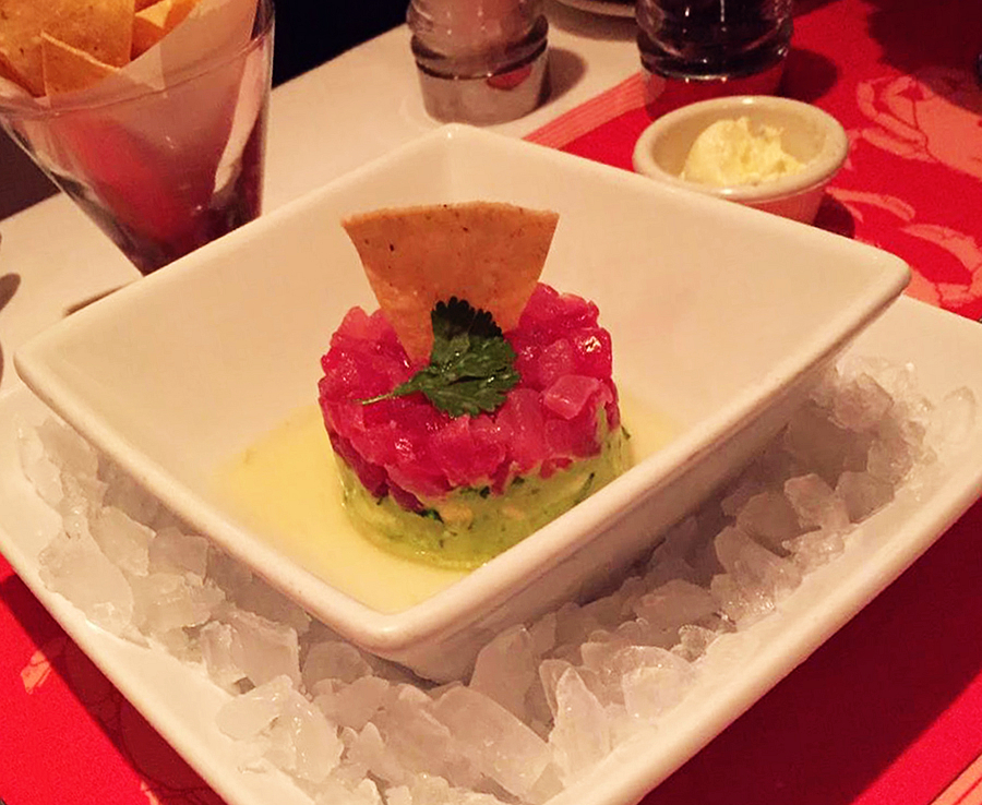 ../Images/CHANG,TSUI-CHI.Chicago.Shaw's Crab House (1).jpg